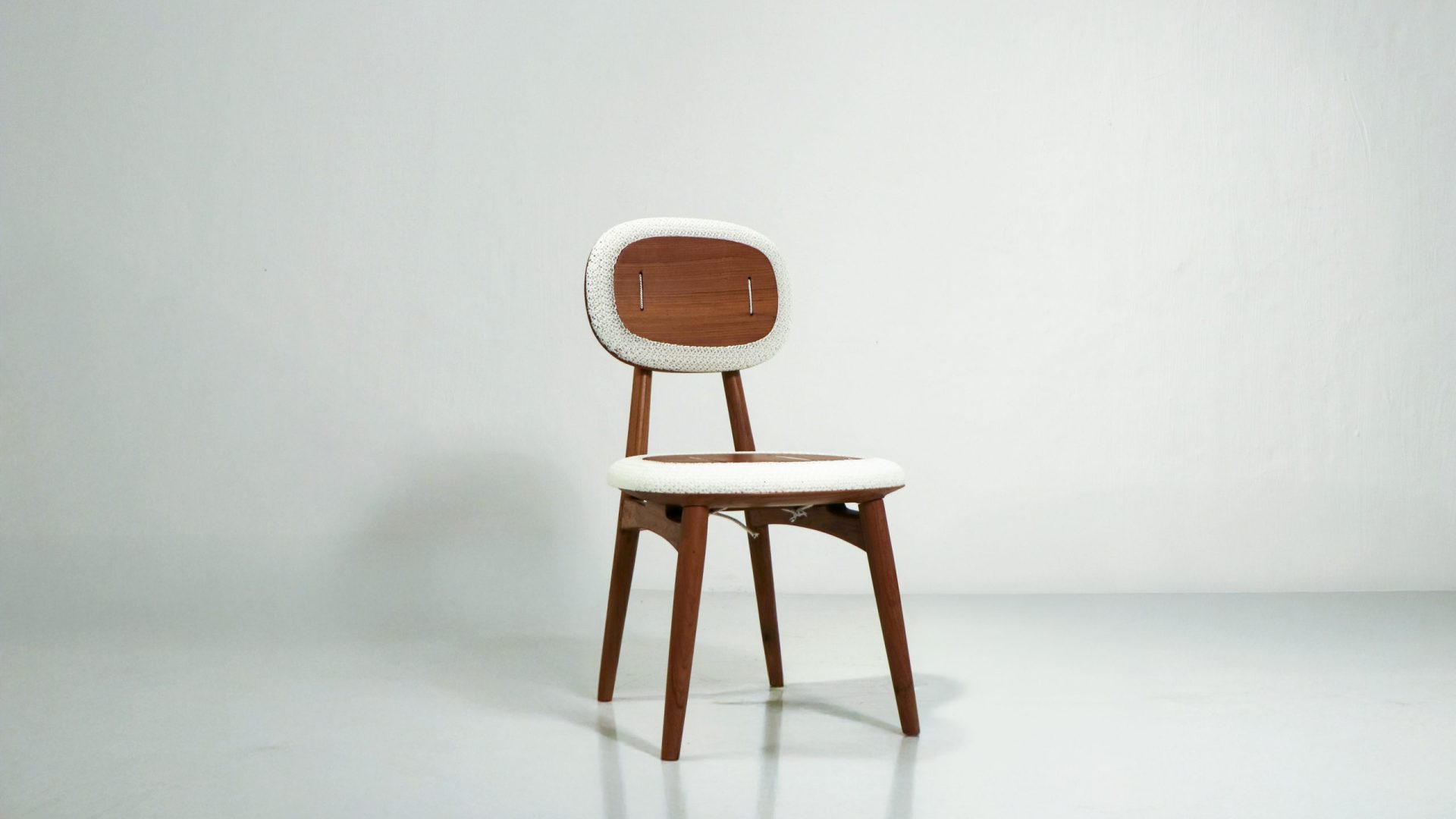 Eco FIdget Front Quarter